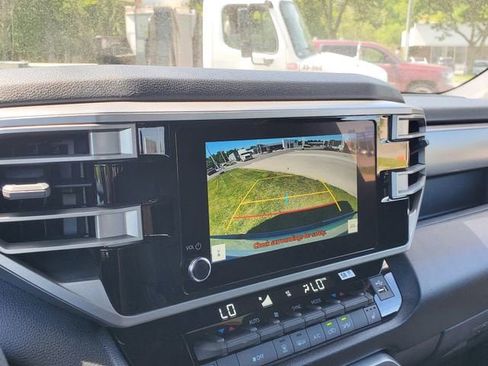 New 2026 Toyota Tundra SR5 AWD/4WD image 32