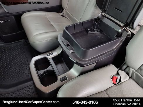 Used 2016 Toyota Sequoia Platinum image 35