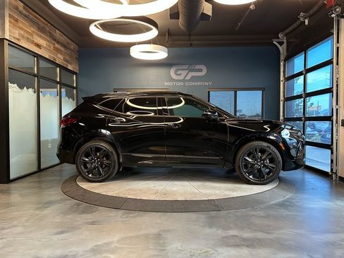 Used 2022 Chevrolet Blazer RS w/ Enhanced Convenience Package AWD/4WD image 2