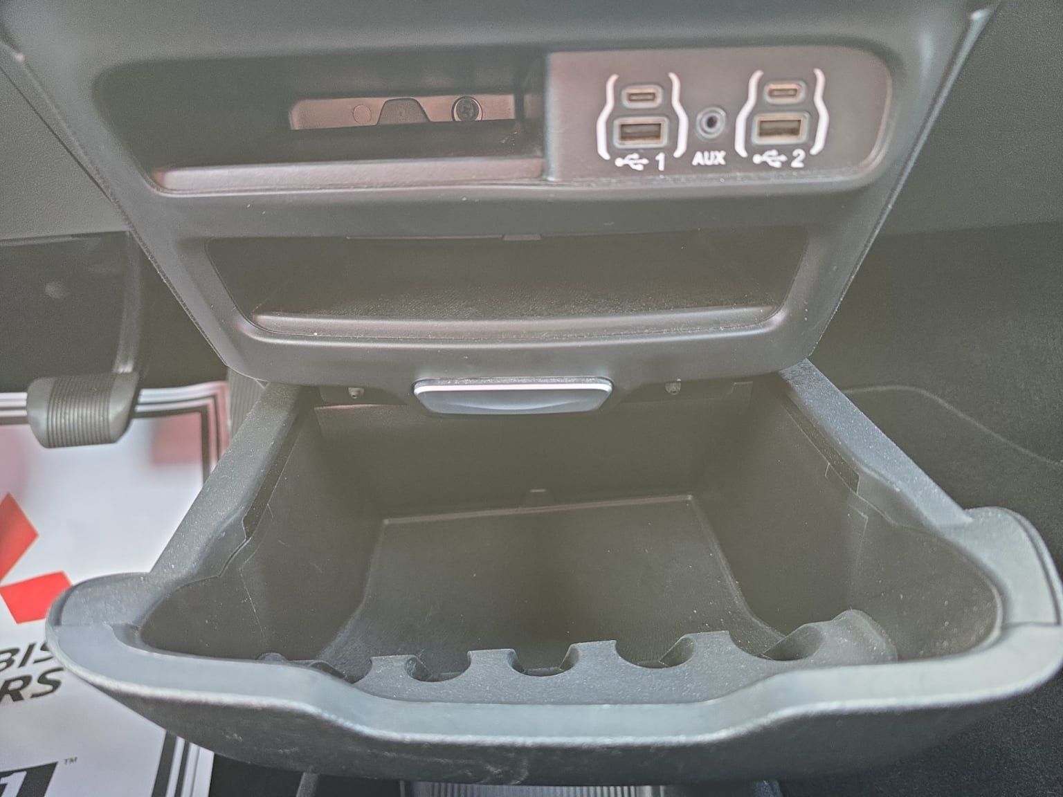 Used 2025 Chrysler Pacifica Select FWD image 24