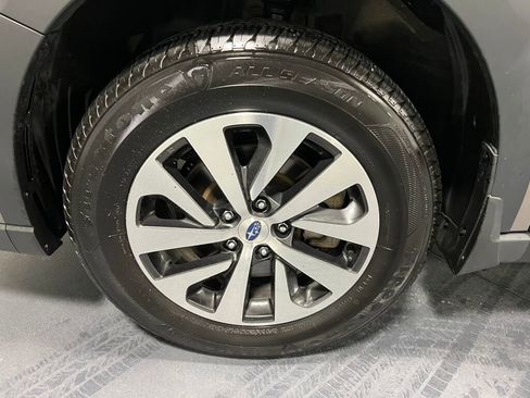 Used 2024 Subaru Outback Premium image 15