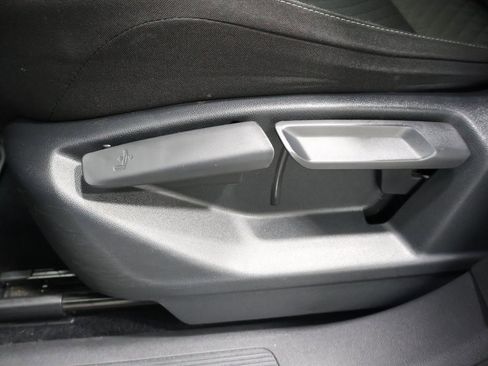 Used 2021 Volkswagen Tiguan S image 14