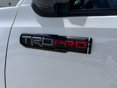 Used 2018 Toyota Tacoma TRD Pro AWD/4WD image 9