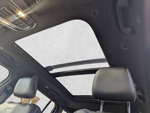 Used 2024 Jeep Grand Cherokee Overland w/ Trailer Tow Package image 18