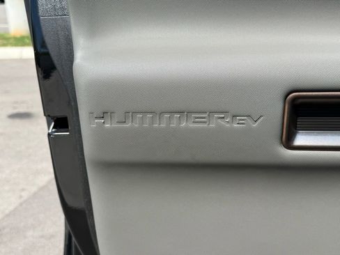 Used 2025 GMC Hummer EV 2X AWD/4WD image 19