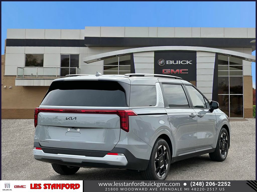 Used 2025 Kia Carnival EX FWD image 6