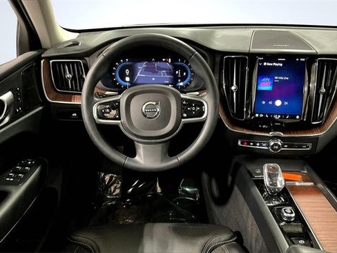 Certified 2023 Volvo XC60 B6 Ultimate image 5