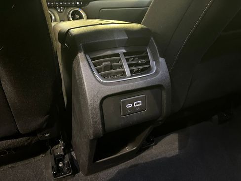 Used 2025 Chevrolet Blazer LT image 24