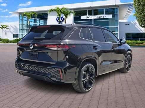 New 2026 Volkswagen Tiguan SE R-Line FWD image 7