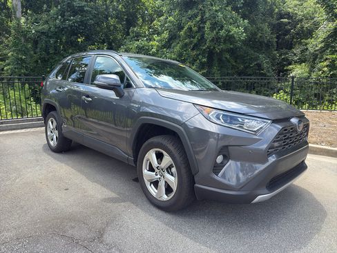 Used 2021 Toyota RAV4 Limited w/ Limited Grade Weather Package AWD/4WD image 4