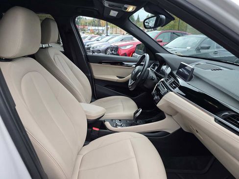 Used 2021 BMW X1 xDrive28i image 11