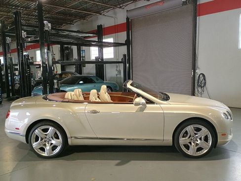 Used 2013 Bentley Continental GT AWD/4WD image 9