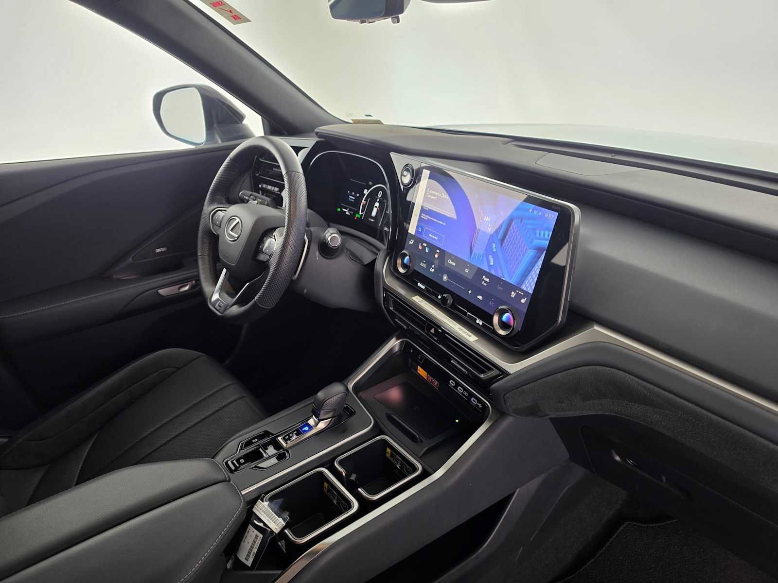 Used 2026 Lexus TX 500h AWD w/ Technology Package image 11