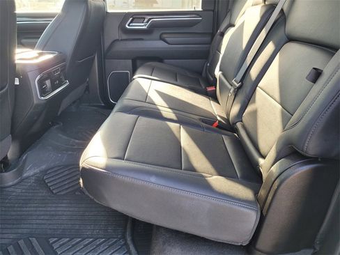 Used 2025 Chevrolet Silverado 3500 LTZ w/ LTZ Premium Package image 11