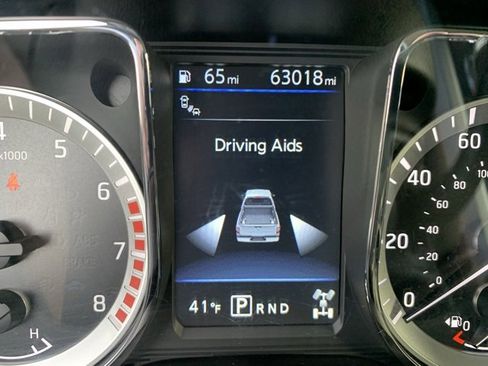 Used 2019 Nissan Titan SV w/ SV Convenience Package image 15