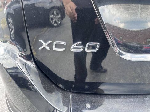 Used 2015 Volvo XC60 T5 Premier w/ Proximity Package FWD image 6