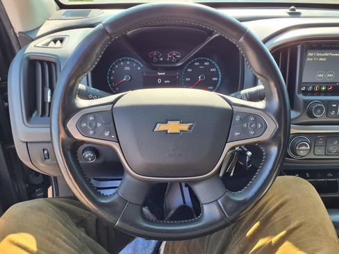 Used 2021 Chevrolet Colorado Z71 AWD/4WD image 35