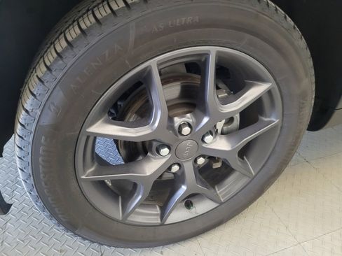 Used 2019 Jeep Grand Cherokee Limited X AWD/4WD image 31