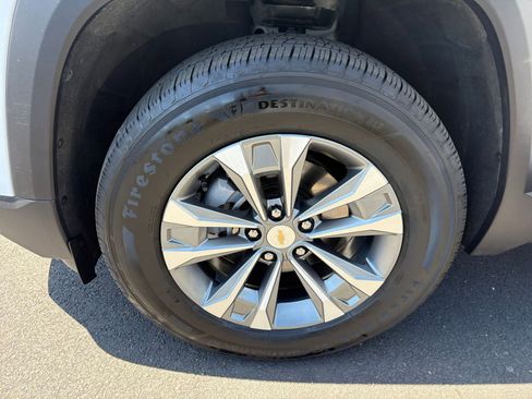 Used 2025 Chevrolet Equinox LT FWD image 31