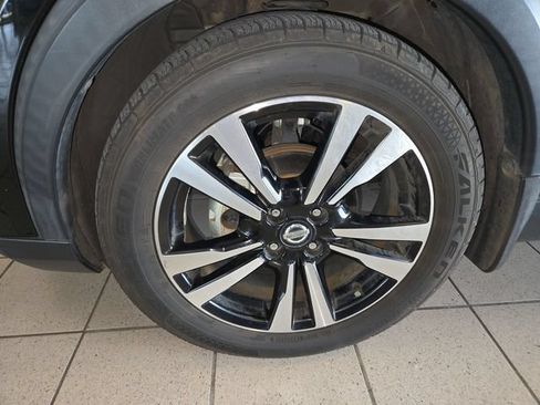 Used 2019 Nissan Kicks SV w/ Exterior Package FWD image 10
