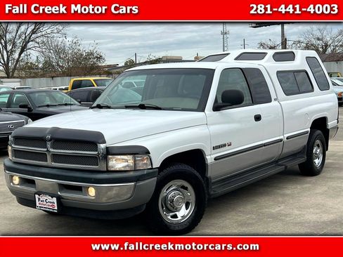 Used 1999 Dodge Ram 2500 Truck 2WD Quad Cab image 1