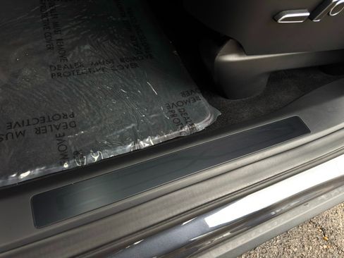 Used 2023 Tesla Model X Plaid image 40