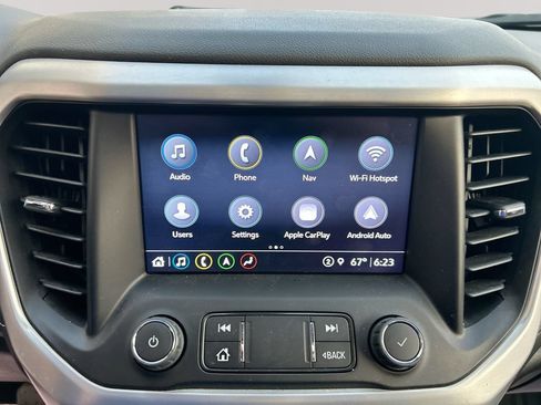 Used 2023 GMC Acadia SLT w/ Preferred Package AWD/4WD image 17