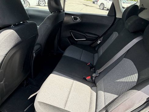 Used 2021 Kia Soul S FWD image 12
