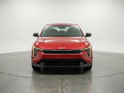 Used 2025 Kia K4 LXS image 2