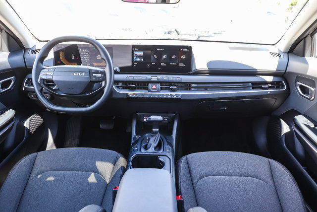 Certified 2025 Kia K4 FWD image 13