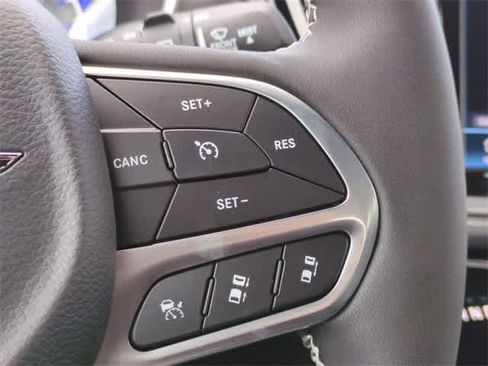 New 2026 Chrysler Pacifica Select image 27