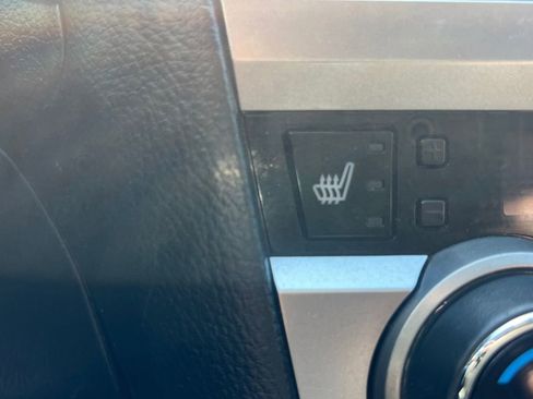 Used 2016 Subaru Outback 2.5i Premium image 17