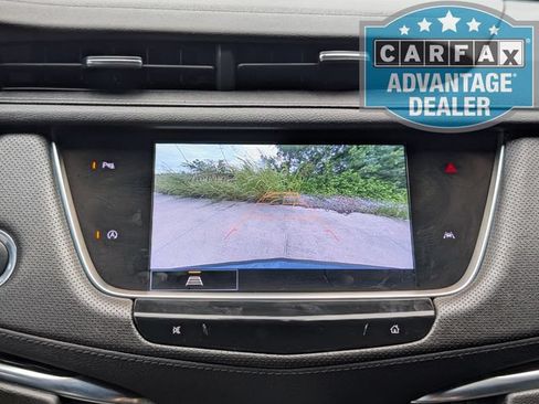 Used 2022 Cadillac XT6 Luxury w/ LPO, Floor Liner Package FWD image 8