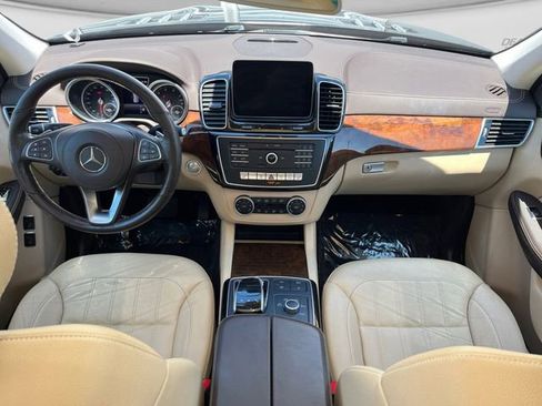 Used 2019 Mercedes-Benz GLS 450 4MATIC image 12