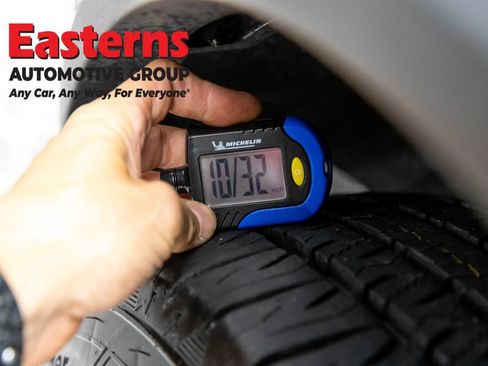 Used 2023 Nissan Rogue S AWD/4WD image 28