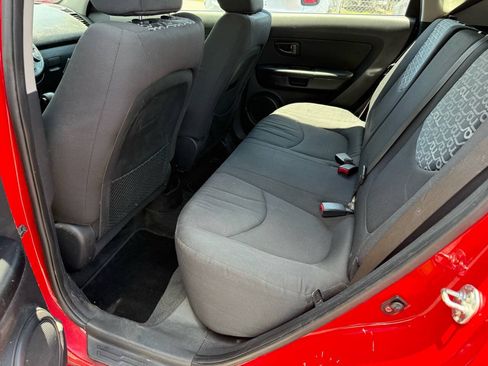Used 2011 Kia Soul + FWD image 16