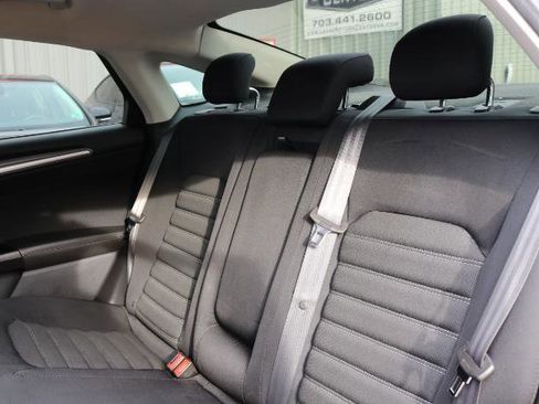 Used 2015 Ford Fusion SE image 14