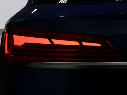 Used 2022 Audi SQ5 Premium Plus w/ Premium Plus Package AWD/4WD image 35