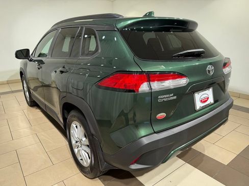 Certified 2022 Toyota Corolla Cross LE w/ Moonroof Package AWD/4WD image 3