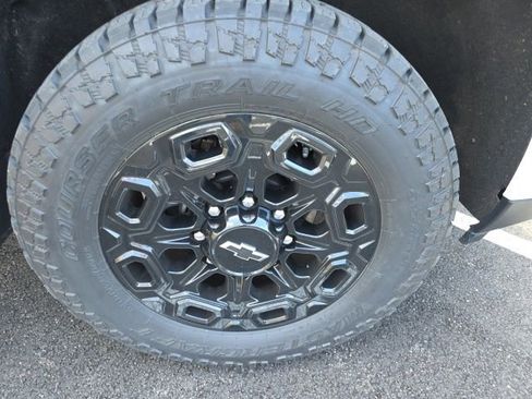 Used 2024 Chevrolet Silverado 2500 LT w/ Z71 Sport Edition image 6