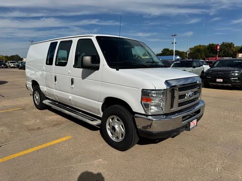 Used 2014 Ford E-250 and Econoline 250 w/ Power Group image 11