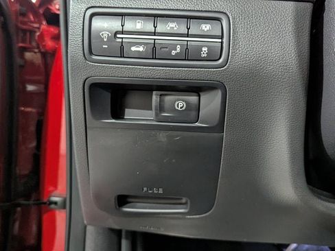 Used 2019 Genesis G80 3.3T Sport image 29