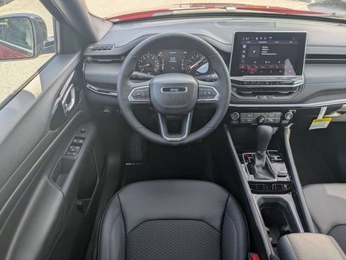 New 2026 Jeep Compass Latitude AWD/4WD image 28