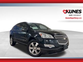 Used 2009 Chevrolet Traverse LTZ video 1