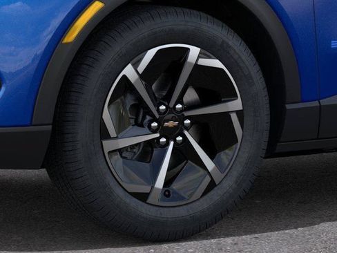 New 2026 Chevrolet Equinox EV LT w/ LPO, All-Weather Mat Package FWD image 9