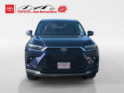 New 2026 Toyota Grand Highlander Platinum image 8