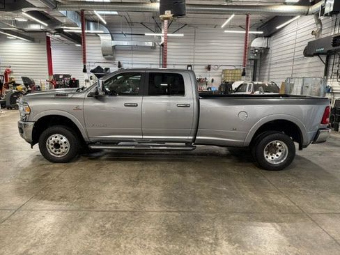 Used 2022 RAM 3500 Laramie AWD/4WD image 29