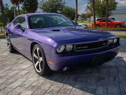 Used 2014 Dodge Challenger SRT8 RWD image 1