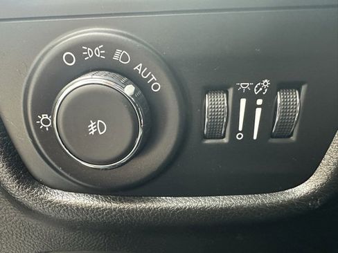 Used 2022 Jeep Grand Cherokee L Limited image 13