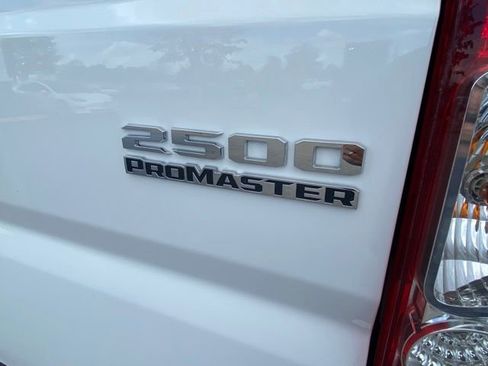 Used 2024 RAM ProMaster 2500 w/ Convenience Group image 27
